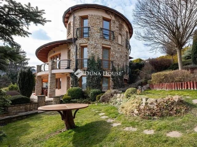 Eladó ház Budapest XII. kerület 677 nm