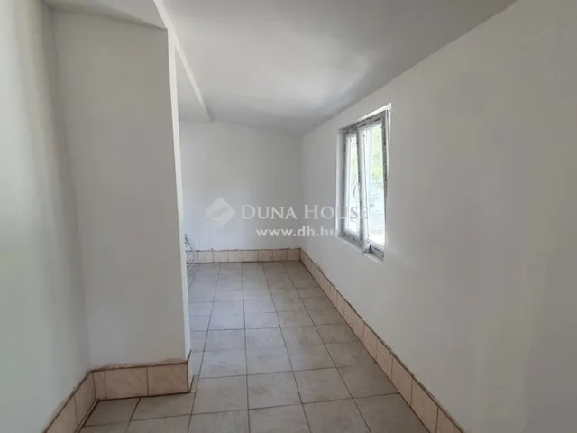 Eladó ház Pócsmegyer 65 nm