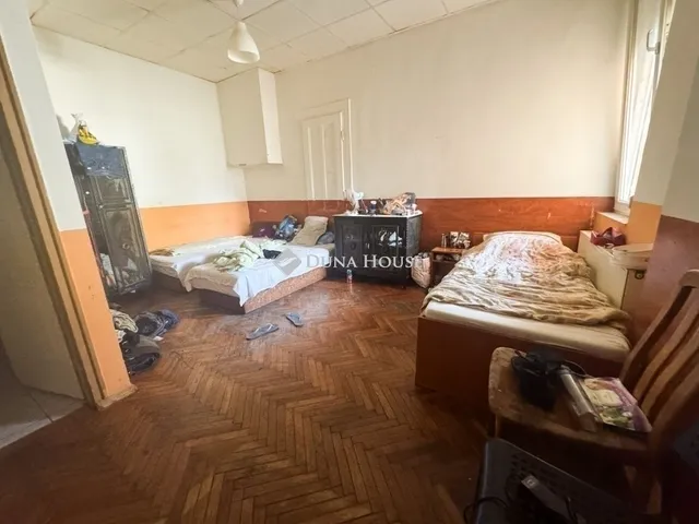 Eladó ház Budapest XV. kerület, Pestújhely 275 nm