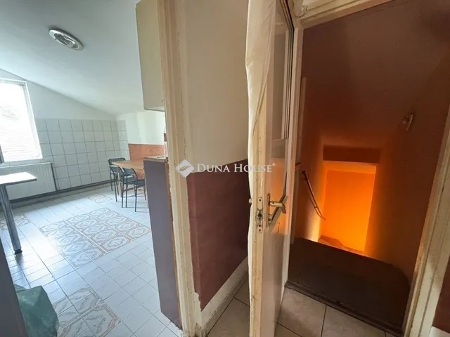 Eladó ház Budapest XV. kerület, Pestújhely 275 nm