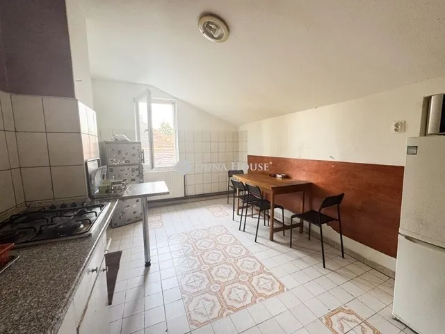 Eladó ház Budapest XV. kerület, Pestújhely 275 nm