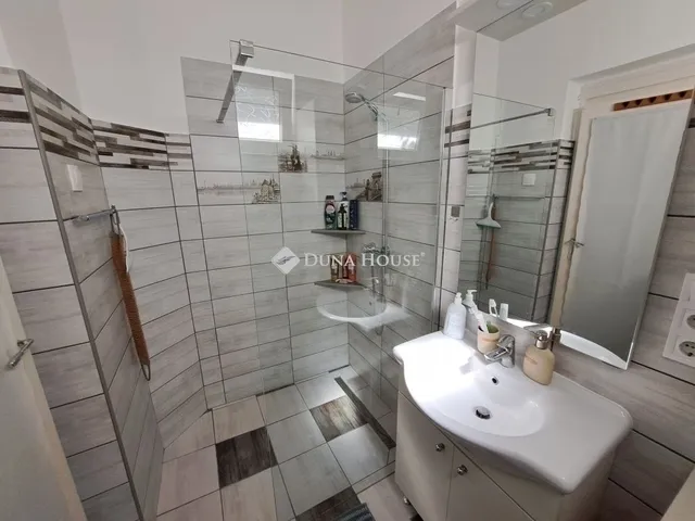 Eladó ház Budapest XVII. kerület, Szent-László telep 97 nm