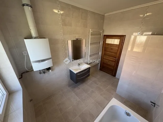 Eladó ház Budapest XXI. kerület, Királyerdő 100 nm