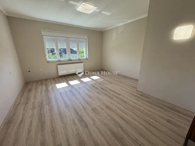 Eladó ház Budapest XXI. kerület, Királyerdő 100 nm