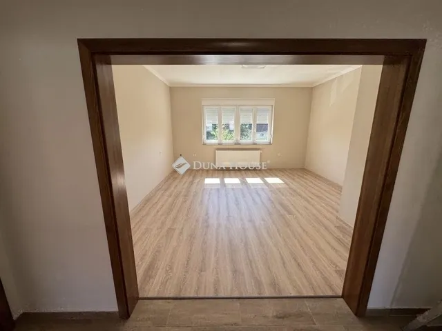 Eladó ház Budapest XXI. kerület, Királyerdő 100 nm