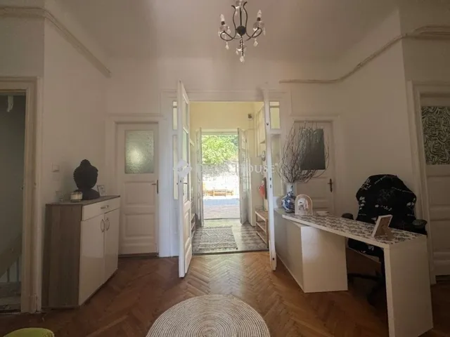Eladó ház Budapest XI. kerület 450 nm