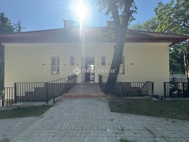 Eladó ház Budapest XI. kerület 450 nm