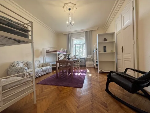 Eladó ház Budapest XI. kerület 450 nm