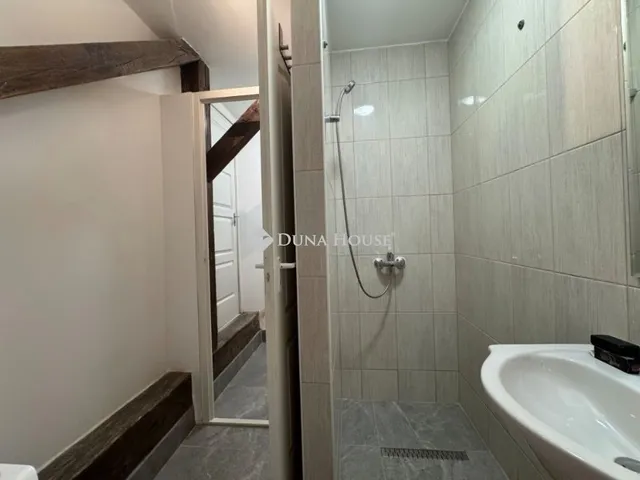 Eladó ház Budapest XI. kerület 450 nm