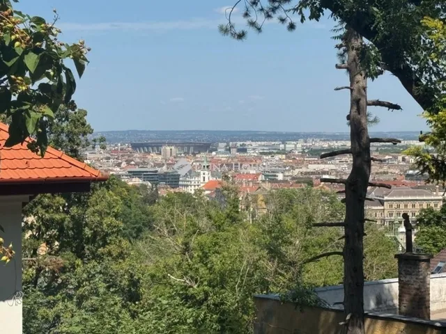 Eladó ház Budapest XI. kerület 450 nm