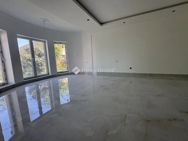 Eladó ház Budapest XI. kerület 450 nm