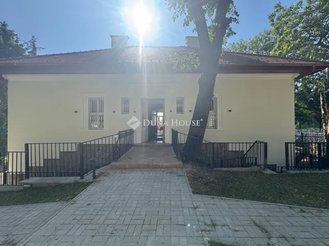 Eladó ház Budapest XI. kerület 450 nm