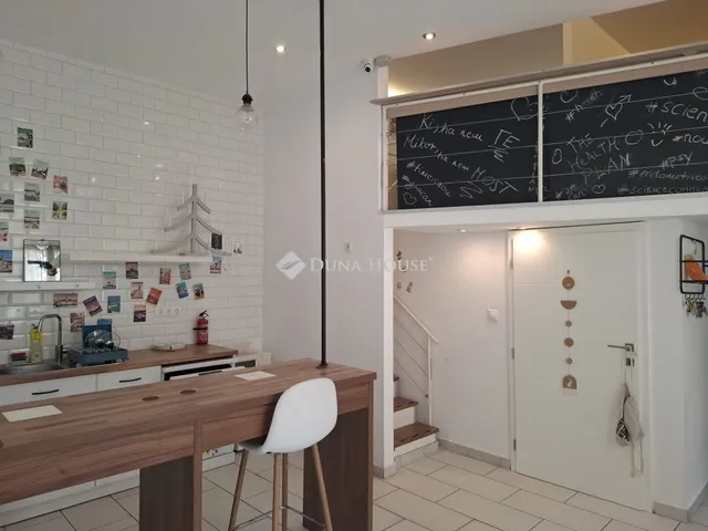 Eladó kereskedelmi és ipari ingatlan Budapest XIII. kerület, Angyalföld 51 nm