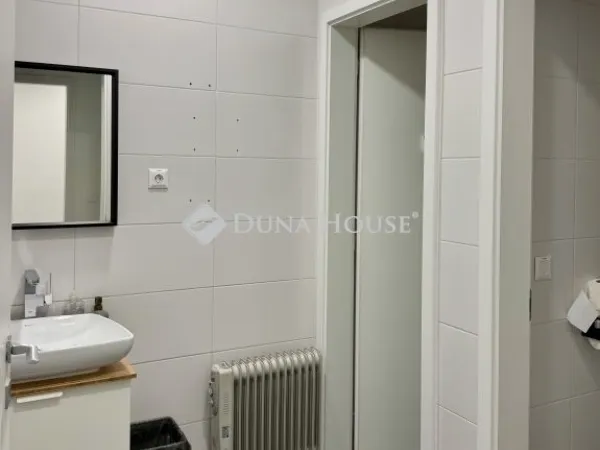 Eladó kereskedelmi és ipari ingatlan Budapest XIII. kerület 158 nm