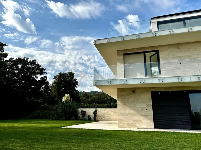 Eladó lakás Budapest XII. kerület 105 nm