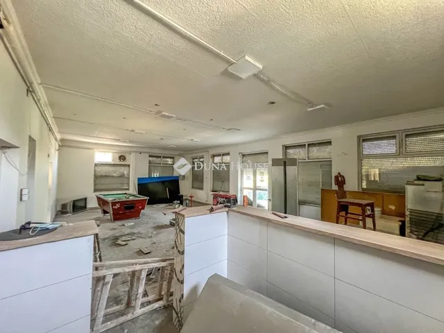 Eladó kereskedelmi és ipari ingatlan Budapest XX. kerület 142 nm