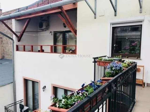 Eladó lakás Budapest VI. kerület, Nagykörúton kívüli terület 116 nm