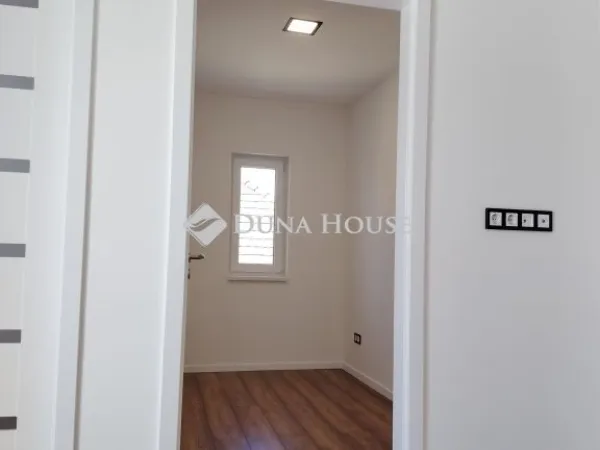 Eladó lakás Budapest XVI. kerület, Rákosszentmihály 42 nm