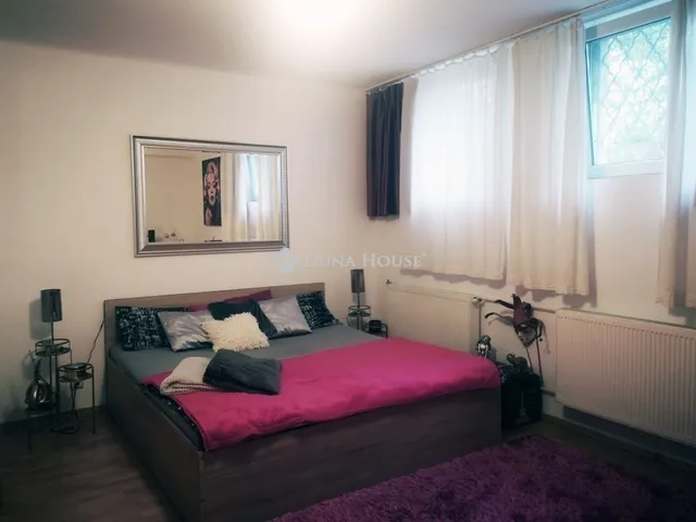 Eladó lakás Budapest II. kerület 93 nm