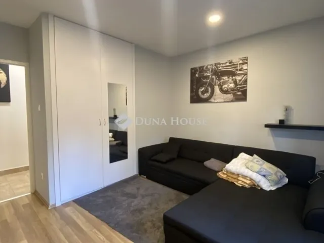 Eladó ház Budapest XVII. kerület, Strázsahegy 150 nm