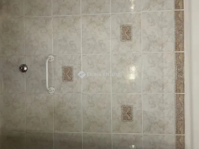 Eladó ház Vác 142 nm