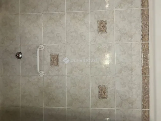 Eladó ház Vác 142 nm