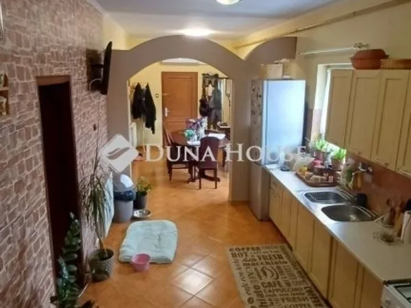 Eladó ház Budapest XV. kerület 180 nm