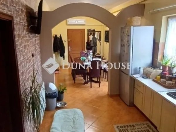 Eladó ház Budapest XV. kerület 180 nm