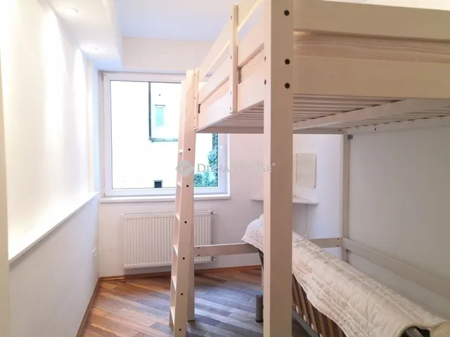 Eladó lakás Budapest VI. kerület 70 nm