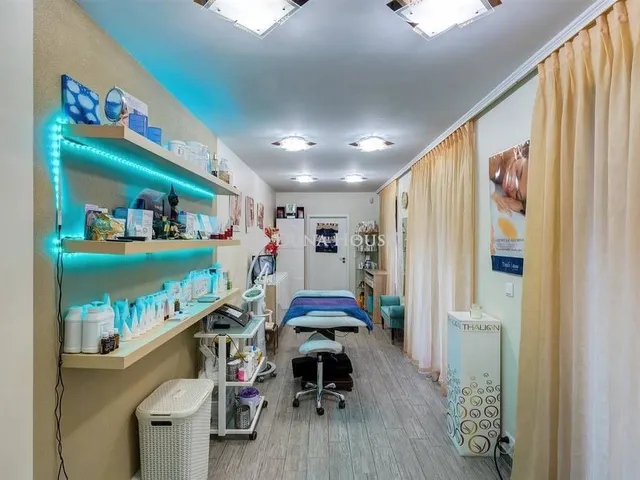 Eladó kereskedelmi és ipari ingatlan Budapest VI. kerület, Nagykörúton kívüli terület 31 nm