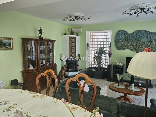 Eladó ház Budapest XVI. kerület, Rákosszentmihály 320 nm