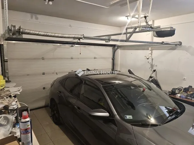 Eladó ház Budapest XVI. kerület, Rákosszentmihály 320 nm