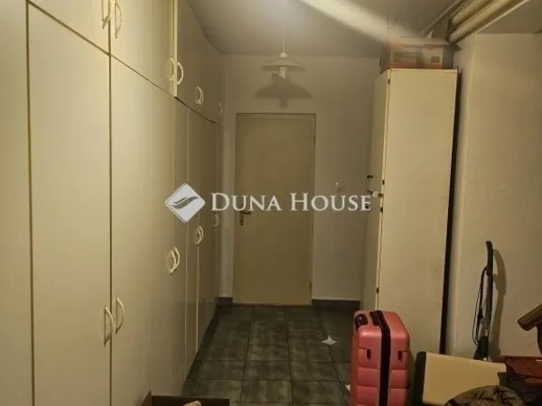 Eladó ház Budapest XVI. kerület, Rákosszentmihály 320 nm