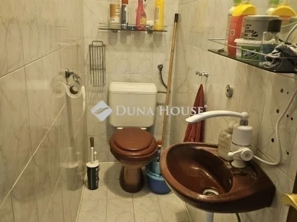 Eladó ház Budapest XVI. kerület, Rákosszentmihály 320 nm