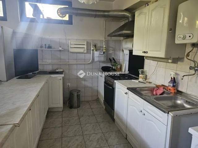 Eladó ház Budapest XVI. kerület, Rákosszentmihály 320 nm