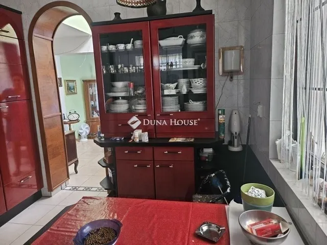 Eladó ház Budapest XVI. kerület, Rákosszentmihály 320 nm