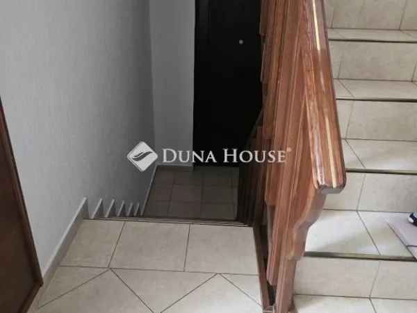 Eladó ház Budapest XVI. kerület, Rákosszentmihály 320 nm