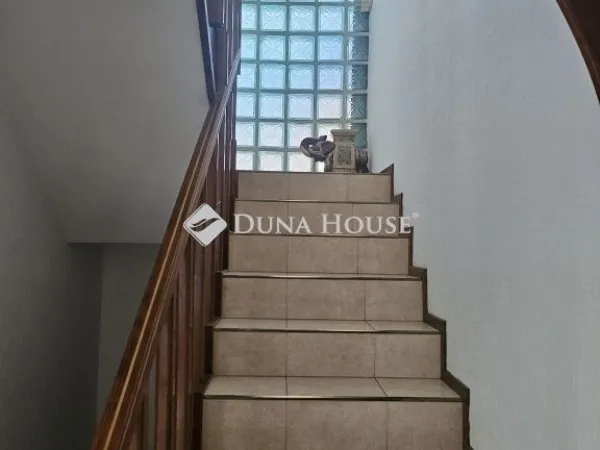 Eladó ház Budapest XVI. kerület, Rákosszentmihály 320 nm