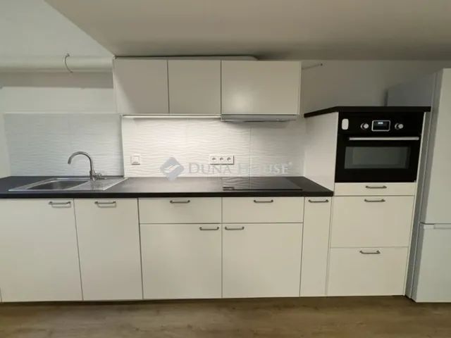 Eladó lakás Budapest VIII. kerület, Corvin negyed 63 nm