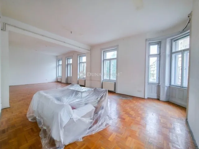 Eladó lakás Budapest VII. kerület 128 nm