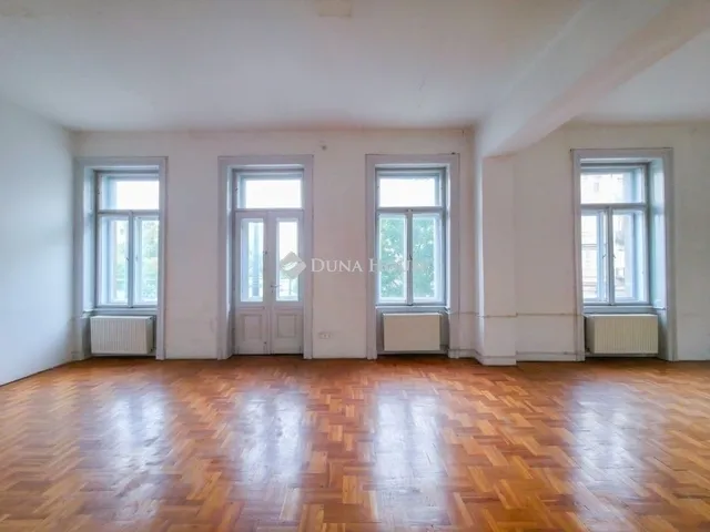 Eladó lakás Budapest VII. kerület 128 nm