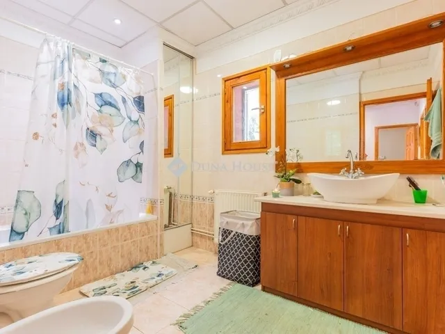 Eladó ház Budapest XIV. kerület 146 nm