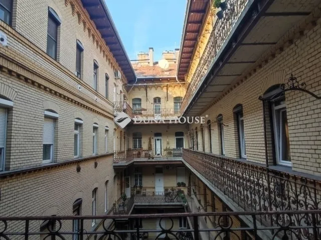 Eladó lakás Budapest VI. kerület 57 nm