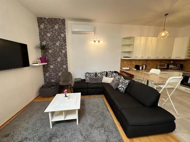 Eladó lakás Budapest VI. kerület 116 nm