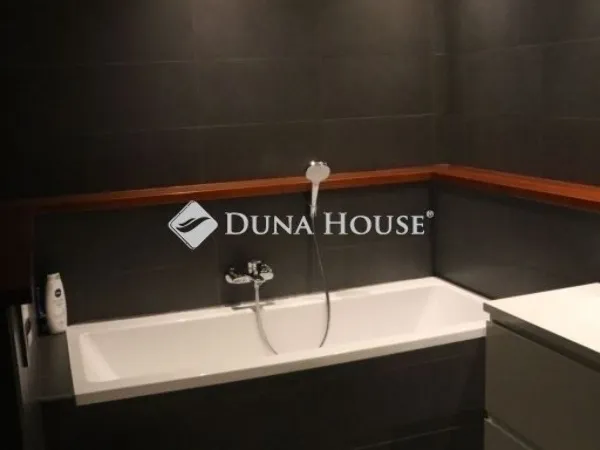 Eladó lakás Budapest III. kerület, Mátyáshegy 166 nm