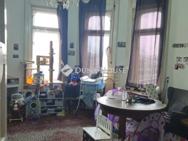 Eladó lakás Budapest XII. kerület, Kissvábhegy 154 nm