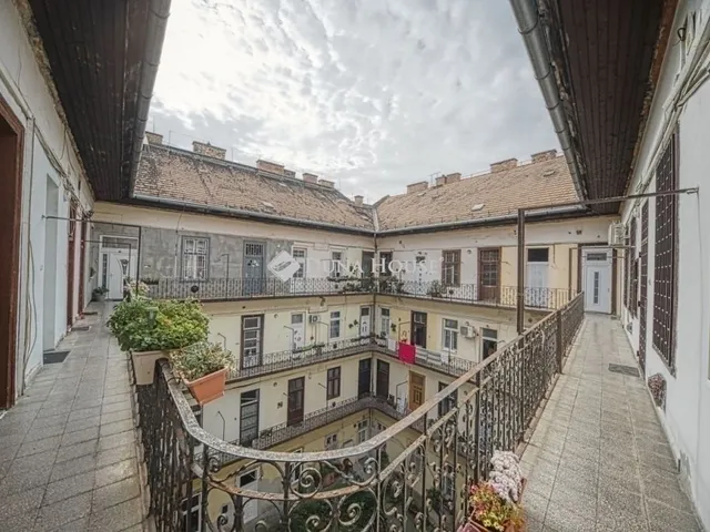 Eladó lakás Budapest VIII. kerület, Corvin negyed 86 nm