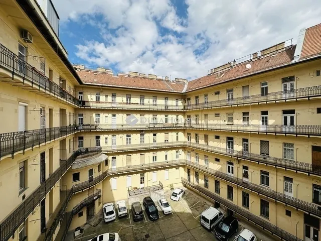 Eladó lakás Budapest VIII. kerület, Józsefváros 87 nm