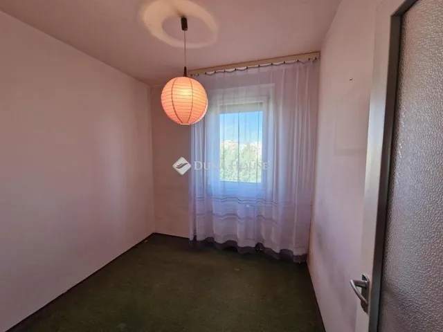 Eladó lakás Budapest III. kerület 57 nm