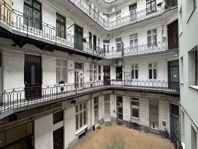 Eladó lakás Budapest VIII. kerület, Corvin negyed 73 nm